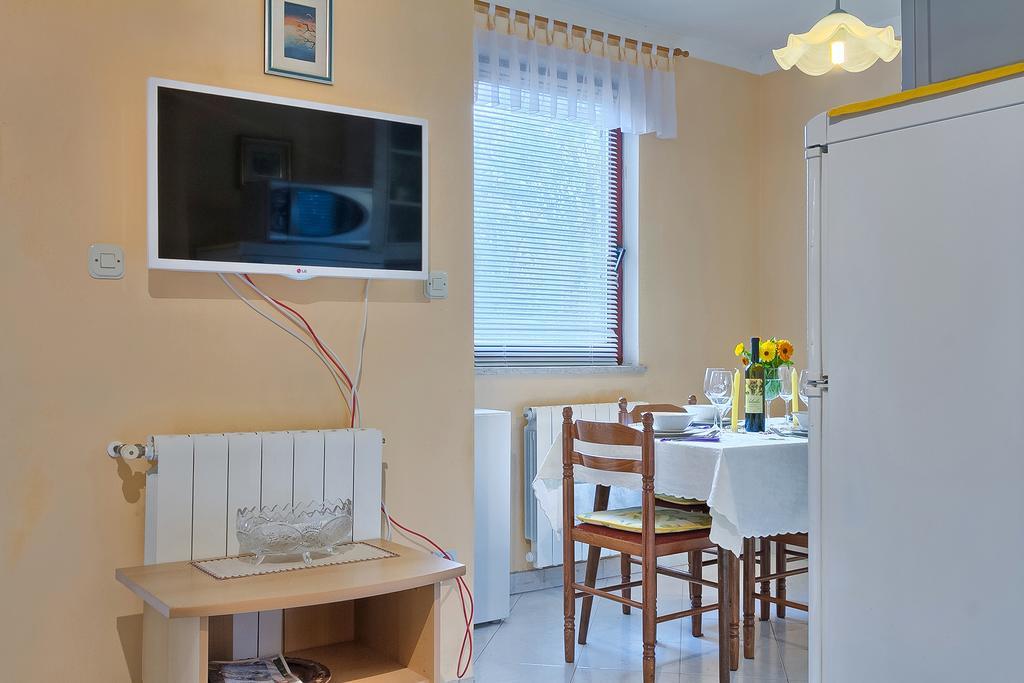 Apartments Valoda Nedeščina Kültér fotó