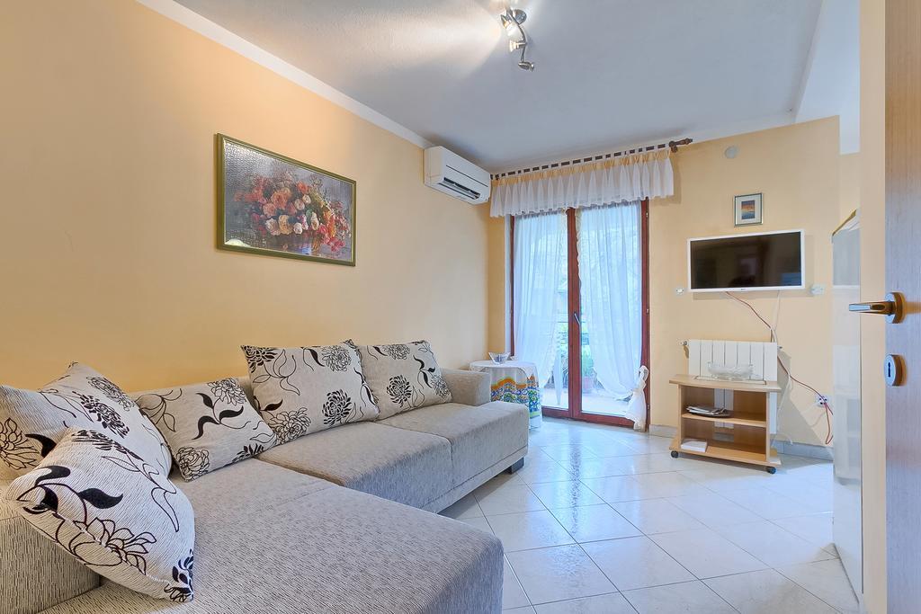Apartments Valoda Nedeščina Kültér fotó