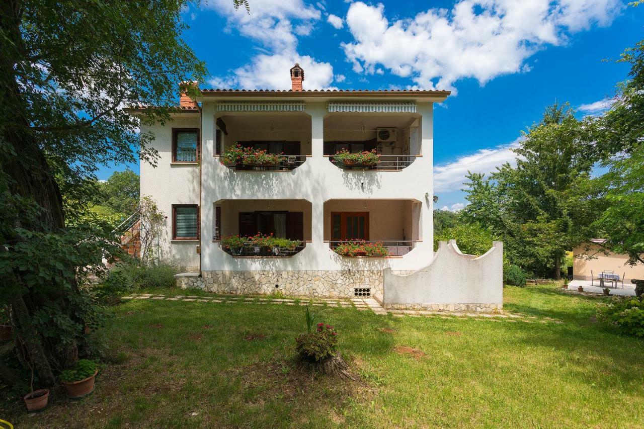 Apartments Valoda Nedeščina Kültér fotó